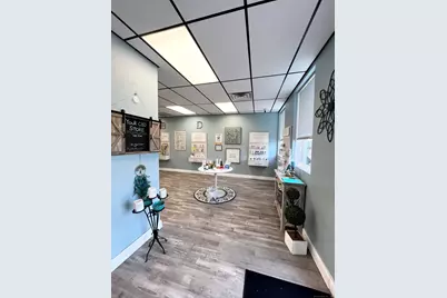 650 South Main Street, Middletown, CT 06457 - Photo 2