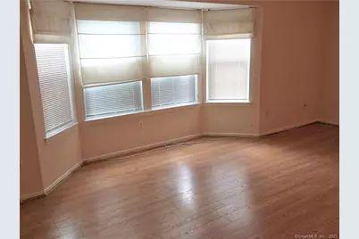 18 Greenview Lane #18, Milford, CT 06461 - Photo 4