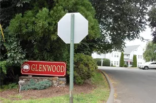 18 Greenview Ln, Milford, CT 06461 - Photo 2