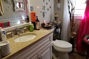 34 Katie Ln, Waterbury, CT 06708 - Photo 8