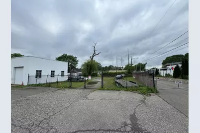 1096 Quinnipiac Avenue, New Haven, CT 06513 - Photo 2