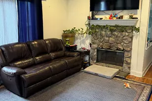 385 Chamberlain Ave, Bridgeport, CT 06606 - Photo 8