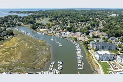 60 Maple Street #APT 31, Branford, CT 06405 - Photo 22