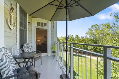 60 Maple Street #APT 31, Branford, CT 06405 - Photo 2