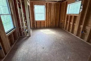 15 Suffield St, Windsor Locks, CT 06096 - Photo 28