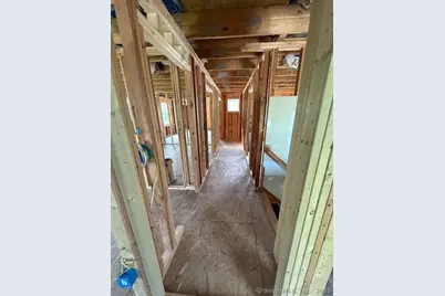 15 Suffield Street, Windsor Locks, CT 06096 - Photo 22