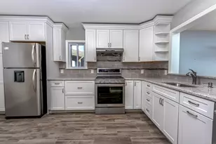 2 Mansfield Grove Rd, East Haven, CT 06512 - Photo 10