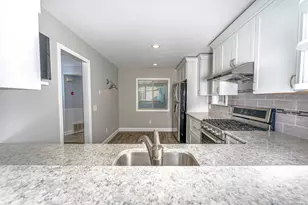 2 Mansfield Grove Rd, East Haven, CT 06512 - Photo 12