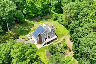 2 Pent Rd, Bloomfield, CT 06002 - Photo 4