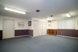 27 Lucy St, Woodbridge, CT 06525 - Photo 8