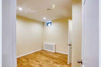247 Willow Street, Waterbury, CT 06710 - Photo 12