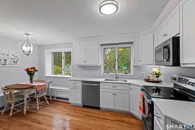 6 Castle View Drive, Chester, CT 06412 - Photo 4