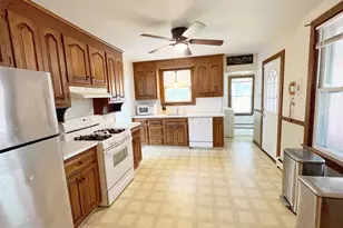 46 Glenwood St, Manchester, CT 06040 - Photo 6