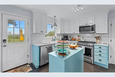 52 Seaside Avenue, Guilford, CT 06437 - Photo 4