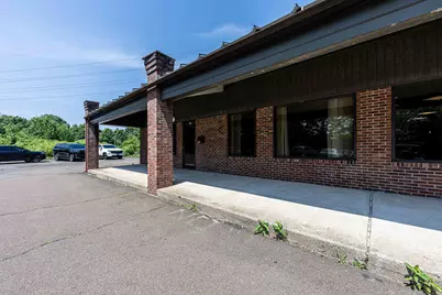 565 Washington Avenue #1, North Haven, CT 06473 - Photo 2