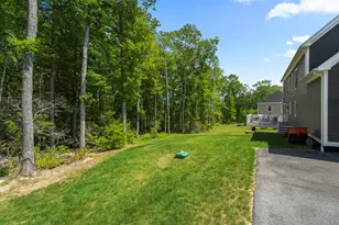 33 Arbor Crossing, East Lyme, CT 06333 - Photo 36