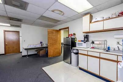 565 Washington Avenue #7/8, North Haven, CT 06473 - Photo 12