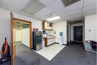 565 Washington Avenue #7/8, North Haven, CT 06473 - Photo 10