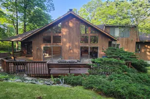 518 Woodbine Rd, Stamford, CT 06903 - Photo 2