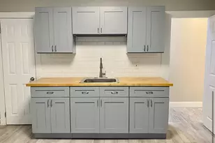 87 Caroline St, Bridgeport, CT 06608 - Photo 2