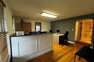 142 Queen St, Southington, CT 06489 - Photo 2