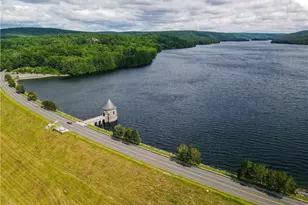 19 Ratlum Mountain Rd, Barkhamsted, CT 06063 - Photo 12