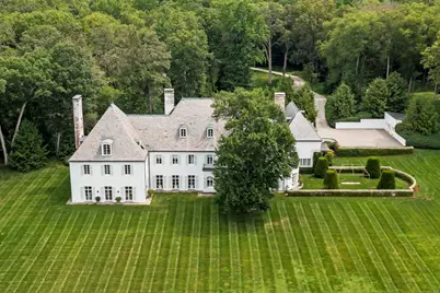 104 Dans Highway, New Canaan, CT 06840 - Photo 1