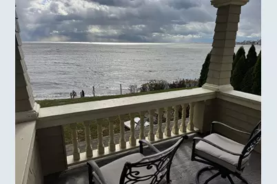 3 Crescent Bluff Avenue, Branford, CT 06405 - Photo 8