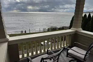 3 Crescent Bluff Ave, Branford, CT 06405 - Photo 8