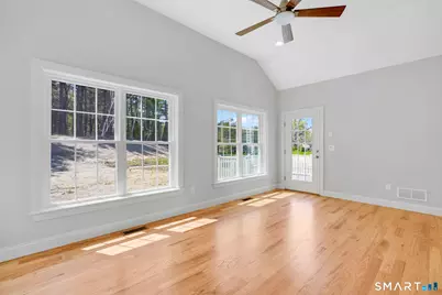 35 Liberty Lane, Enfield, CT 06082 - Photo 18