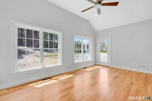 35 Liberty Ln, Enfield, CT 06082 - Photo 18