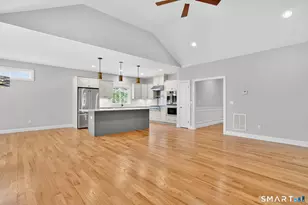 35 Liberty Ln, Enfield, CT 06082 - Photo 4