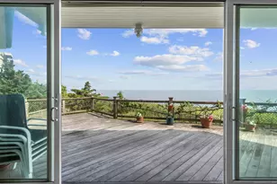 1410 S Pine Creek Rd, Fairfield, CT 06824 - Photo 30