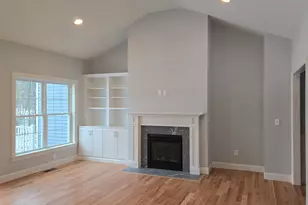 39 Liberty Ln, Enfield, CT 06082 - Photo 10