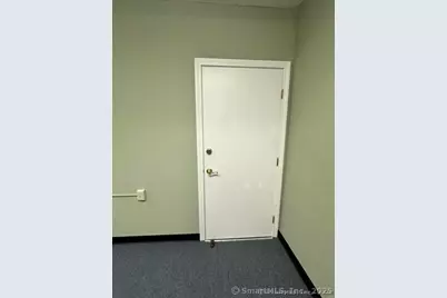 325 Chamberlain Highway #8, Meriden, CT 06451 - Photo 20