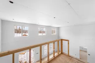 160 Bee St, Meriden, CT 06450 - Photo 8