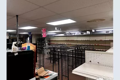 443 Roosevelt Drive, Derby, CT 06418 - Photo 6