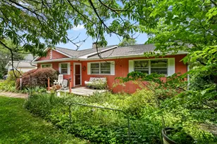 44 N Lake Shore Dr, Brookfield, CT 06804 - Photo 14