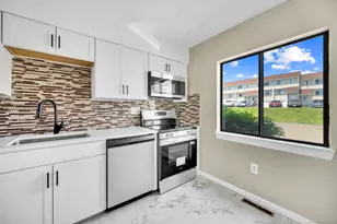 312 Monticello Dr, Branford, CT 06405 - Photo 6