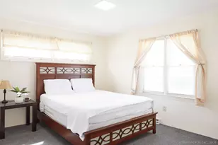 1129 Ocean Ave, New London, CT 06320 - Photo 12