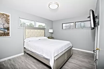 1137 Ocean Avenue, New London, CT 06320 - Photo 12
