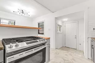 238 Larkin Ct, Stratford, CT 06615 - Photo 8