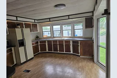 20 Woodland Park, Shelton, CT 06484 - Photo 2