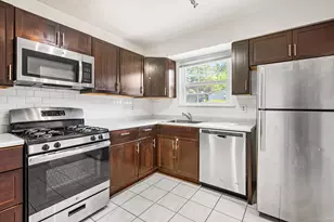 93 Park Ave, Danbury, CT 06810 - Photo 2