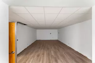 216 Crown St, New Haven, CT 06510 - Photo 6