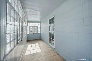 158 McKee St, Manchester, CT 06040 - Photo 2