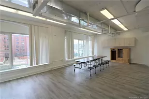 1020 Fairfield Ave, Bridgeport, CT 06605 - Photo 12