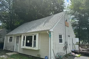 97 E Burnham St, Bloomfield, CT 06002 - Photo 2