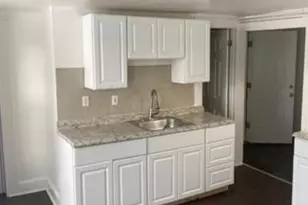 142 Center St, Bridgeport, CT 06604 - Photo 1