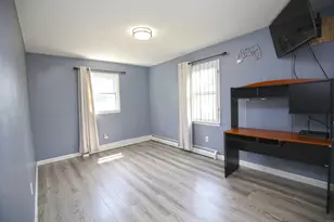 425 Scott Rd, Waterbury, CT 06705 - Photo 10